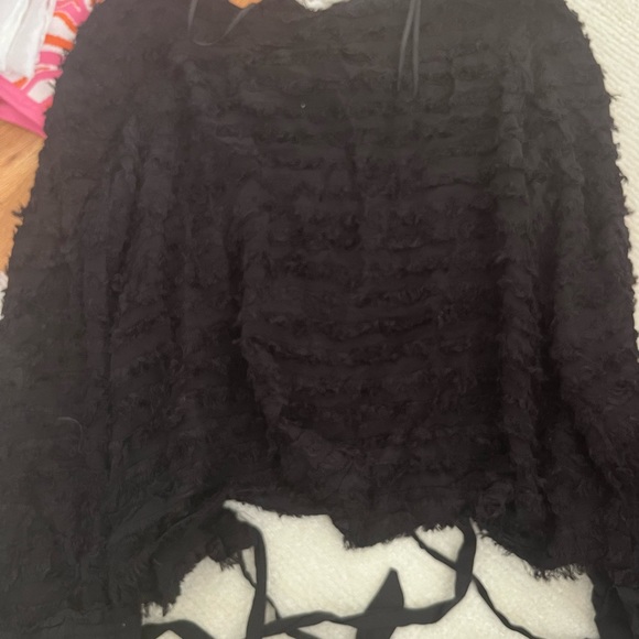 Top - Picture 3 of 3